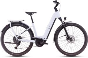 Cube Kathmandu Hybrid ONE 800 Easy Entry polarwhite´n´black